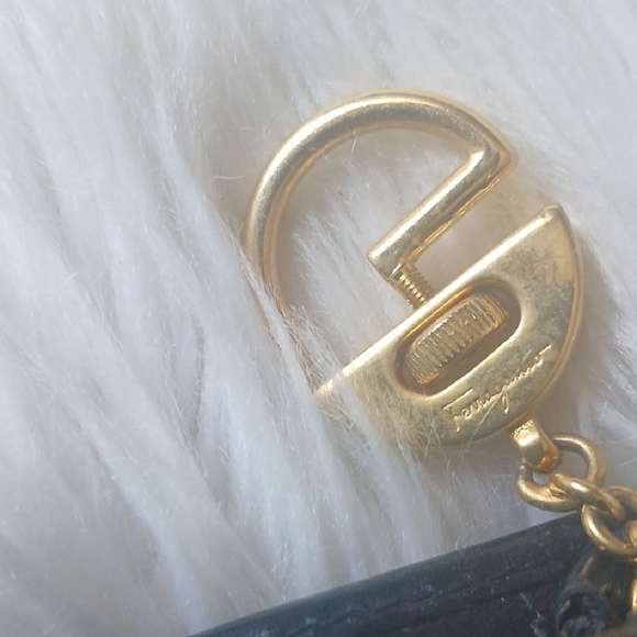 Salvatore Ferragamo Black Leather Key & Card Holder - Picture 4 of 10